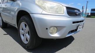 2004 Toyota RAV4 - Thumbnail
