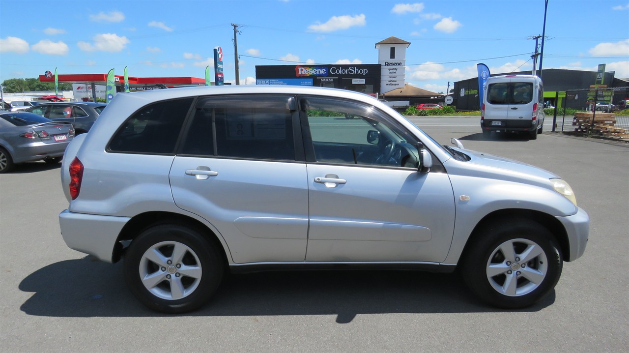 2004 Toyota RAV4