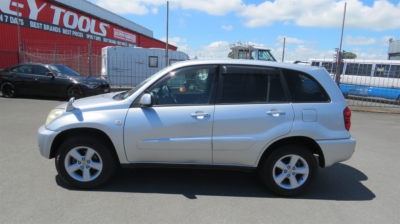 2004 Toyota RAV4