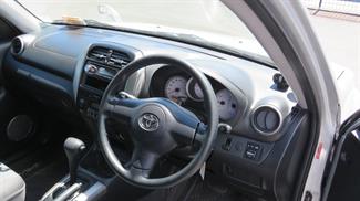 2004 Toyota RAV4 - Thumbnail