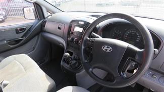 2015 Hyundai Iload - Thumbnail
