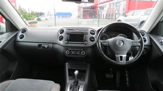 2013 Volkswagen Tiguan - Thumbnail