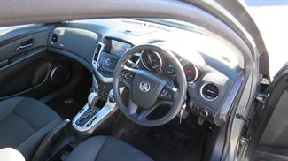 2016 Holden Cruze - Thumbnail