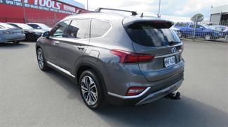 2019 Hyundai Santa Fe - Thumbnail