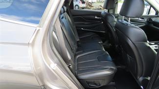 2019 Hyundai Santa Fe - Thumbnail