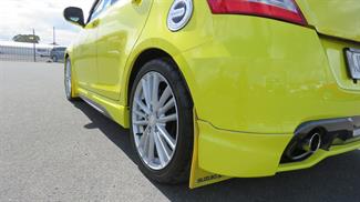 2013 Suzuki Swift - Thumbnail