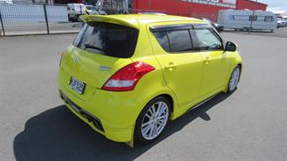 2013 Suzuki Swift - Thumbnail