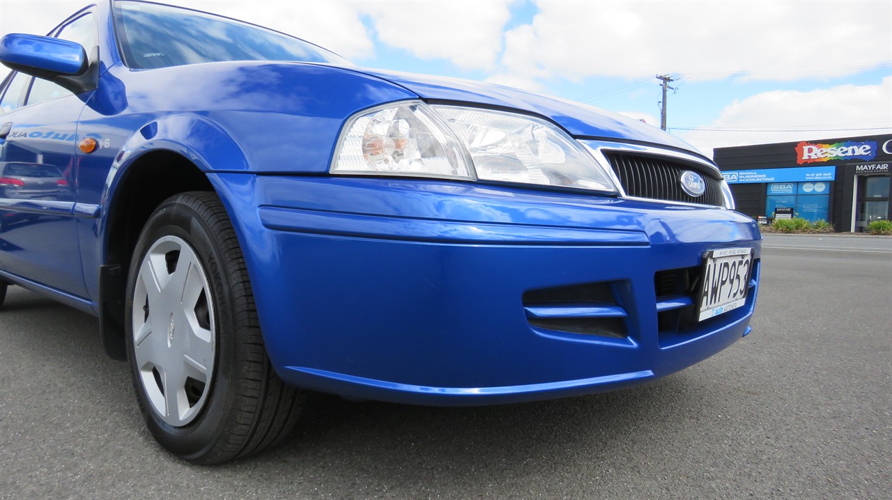 2002 Ford Laser