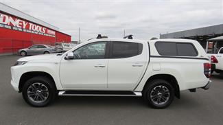 2019 Mitsubishi Triton - Thumbnail