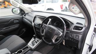 2019 Mitsubishi Triton - Thumbnail