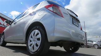 2012 Toyota Yaris - Thumbnail