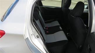 2012 Toyota Yaris - Thumbnail