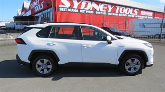 2023 Toyota RAV4 - Thumbnail