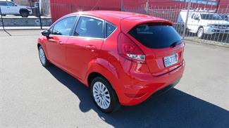 2011 Ford Fiesta - Thumbnail