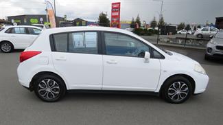 2006 Nissan Tiida - Thumbnail