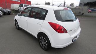 2006 Nissan Tiida - Thumbnail