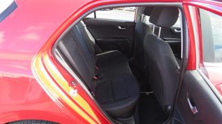 2019 Kia Rio - Thumbnail