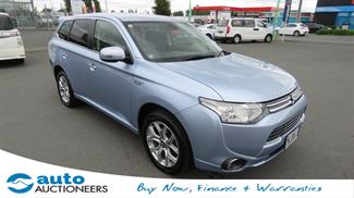 2014 Mitsubishi Outlander - Thumbnail