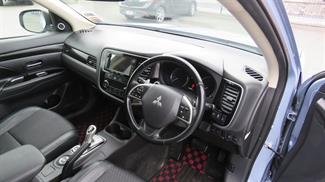 2014 Mitsubishi Outlander - Thumbnail