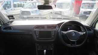 2016 Volkswagen Tiguan - Thumbnail