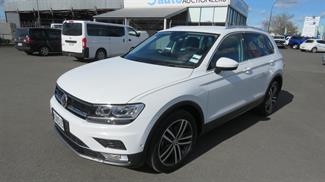2016 Volkswagen Tiguan - Thumbnail