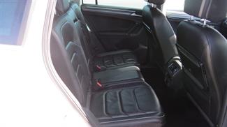 2016 Volkswagen Tiguan - Thumbnail