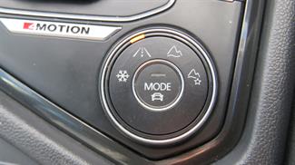 2016 Volkswagen Tiguan - Thumbnail