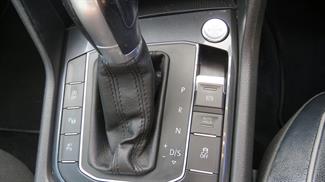 2016 Volkswagen Tiguan - Thumbnail