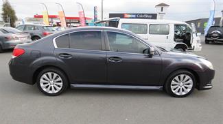 2010 Subaru Legacy - Thumbnail