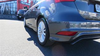 2016 Ford Focus - Thumbnail