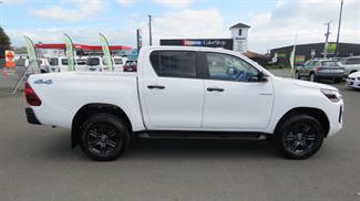 2026 Toyota Hilux - Thumbnail
