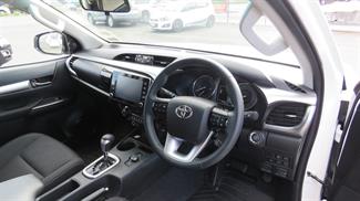 2026 Toyota Hilux - Thumbnail