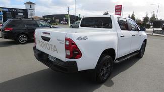 2026 Toyota Hilux - Thumbnail
