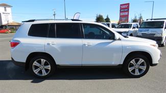 2011 Toyota Kluger - Thumbnail