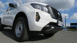 2026 Nissan Navara - Thumbnail