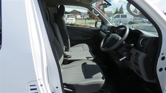 2018 Nissan Nv350 - Thumbnail