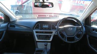 2015 Hyundai Sonata - Thumbnail