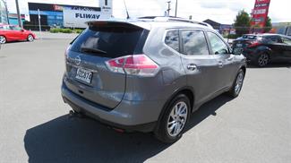 2015 Nissan X-Trail - Thumbnail