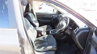 2015 Nissan X-Trail - Thumbnail