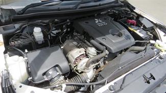 2018 Mitsubishi Triton - Thumbnail