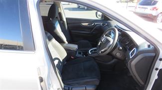 2014 Nissan X-Trail - Thumbnail
